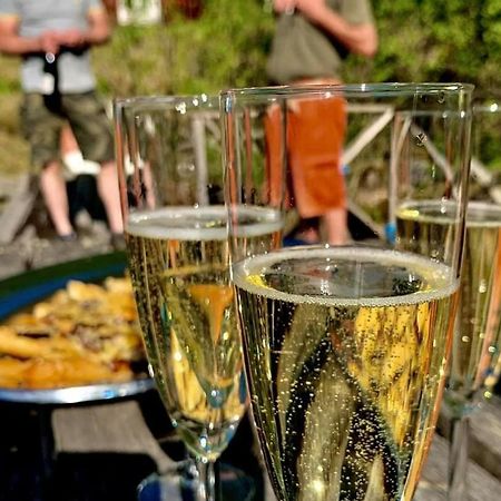Skogsbrynet B&B, Bredsjoe Nya Herrgard Hällefors 外观 照片