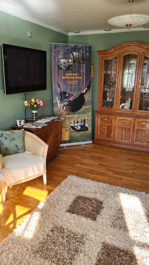 Skogsbrynet B&B, Bredsjoe Nya Herrgard Hällefors 外观 照片