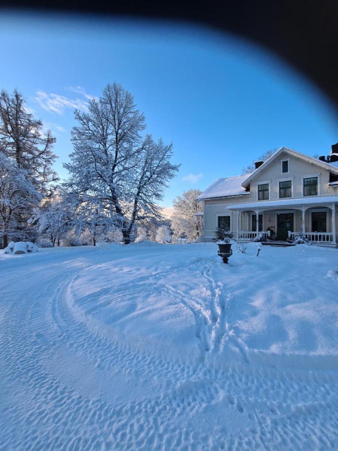 Skogsbrynet B&B, Bredsjoe Nya Herrgard Hällefors 外观 照片