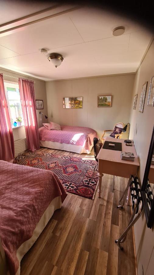 Skogsbrynet B&B, Bredsjoe Nya Herrgard Hällefors 外观 照片