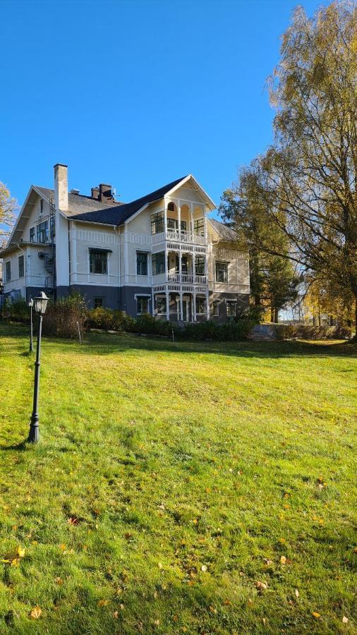 Skogsbrynet B&B, Bredsjoe Nya Herrgard Hällefors 外观 照片