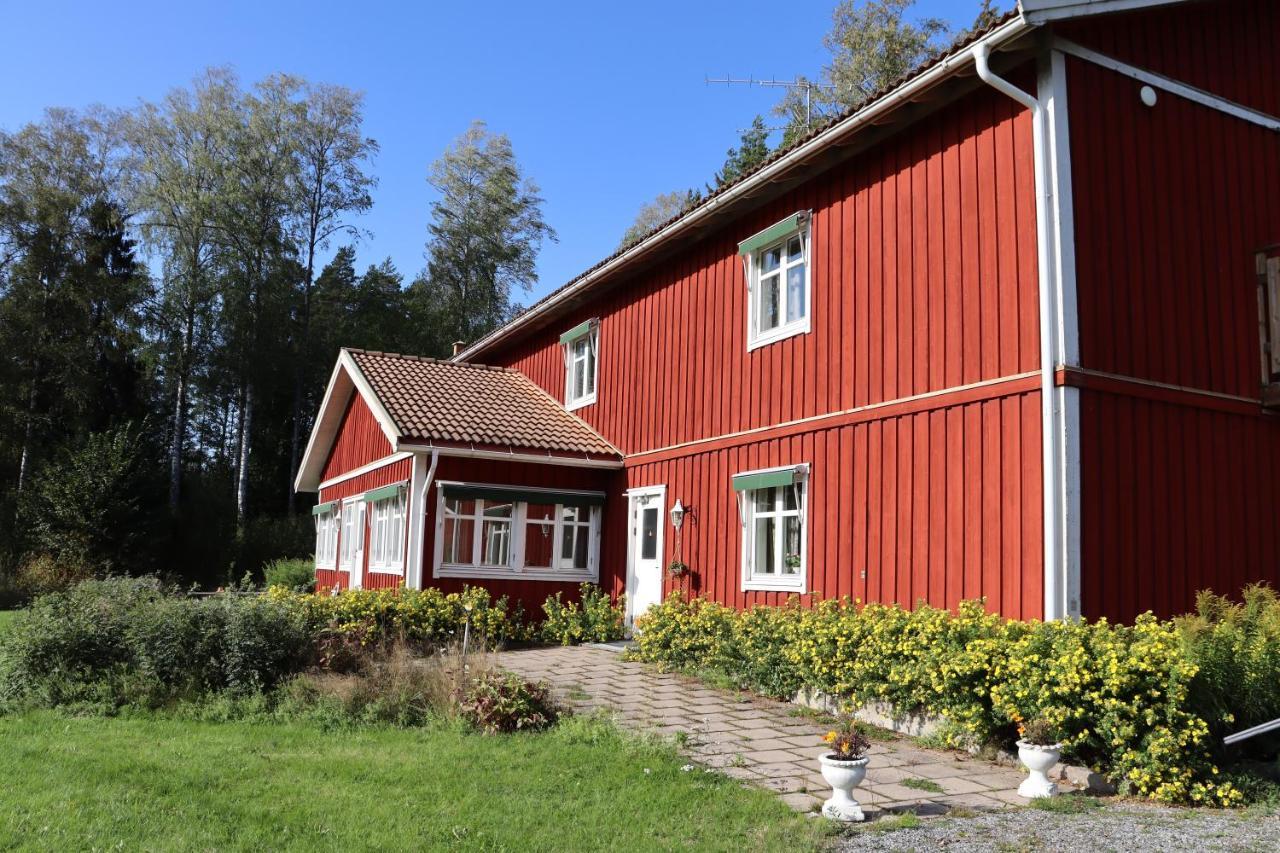 Skogsbrynet B&B, Bredsjoe Nya Herrgard Hällefors 外观 照片