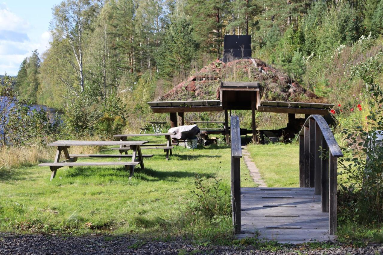 Skogsbrynet B&B, Bredsjoe Nya Herrgard Hällefors 外观 照片