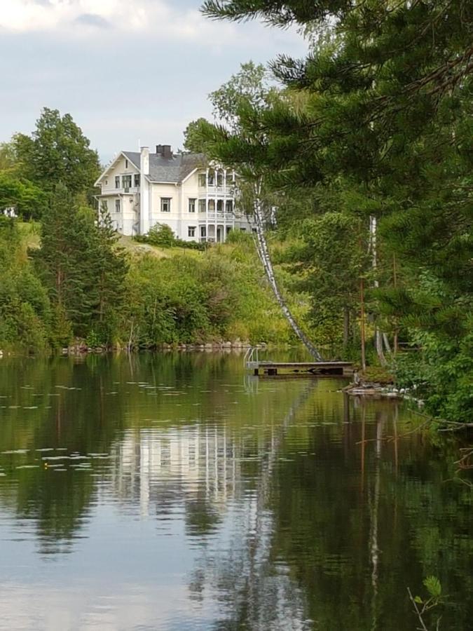 Skogsbrynet B&B, Bredsjoe Nya Herrgard Hällefors 外观 照片