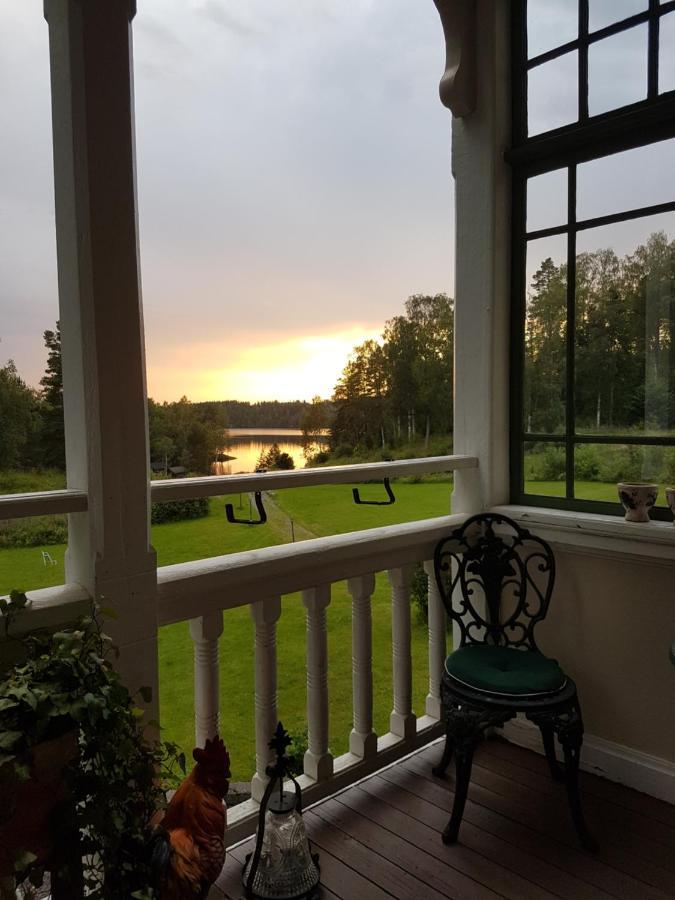 Skogsbrynet B&B, Bredsjoe Nya Herrgard Hällefors 外观 照片