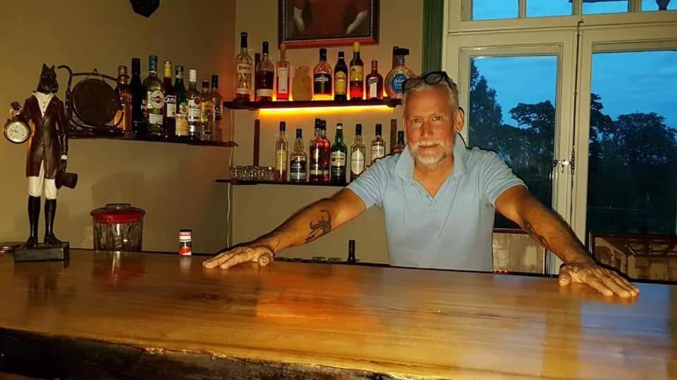 Skogsbrynet B&B, Bredsjoe Nya Herrgard Hällefors 外观 照片